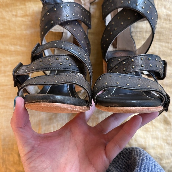 Freebird Tanica heels new and unworn - Picture 10 of 16